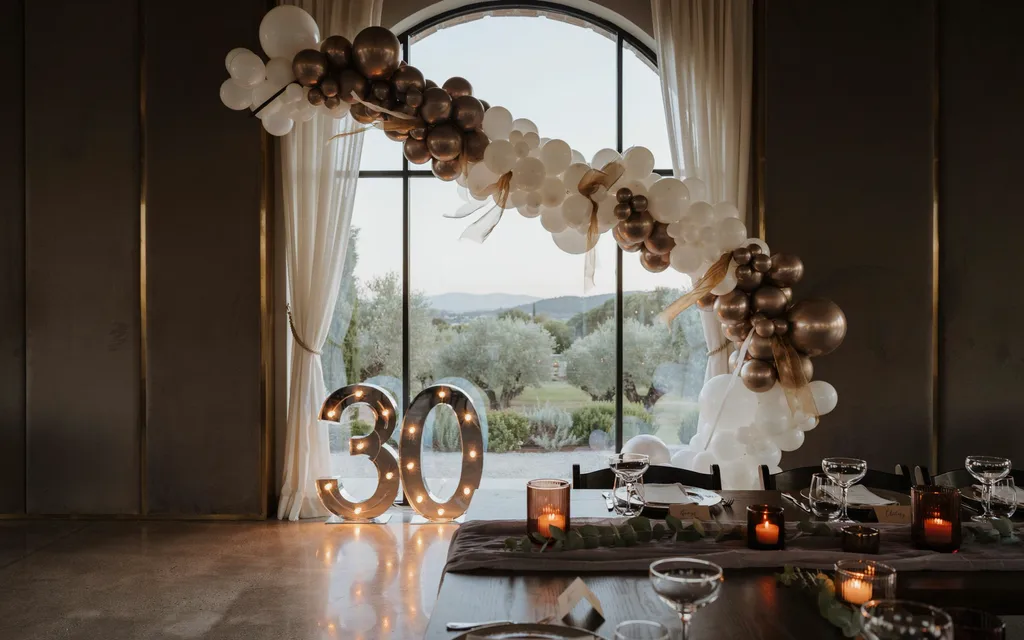 Window View Luxe